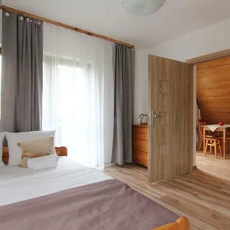 Goscinne Wilcznik 12